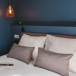 *** Отель Le Petit Cosy Франция
